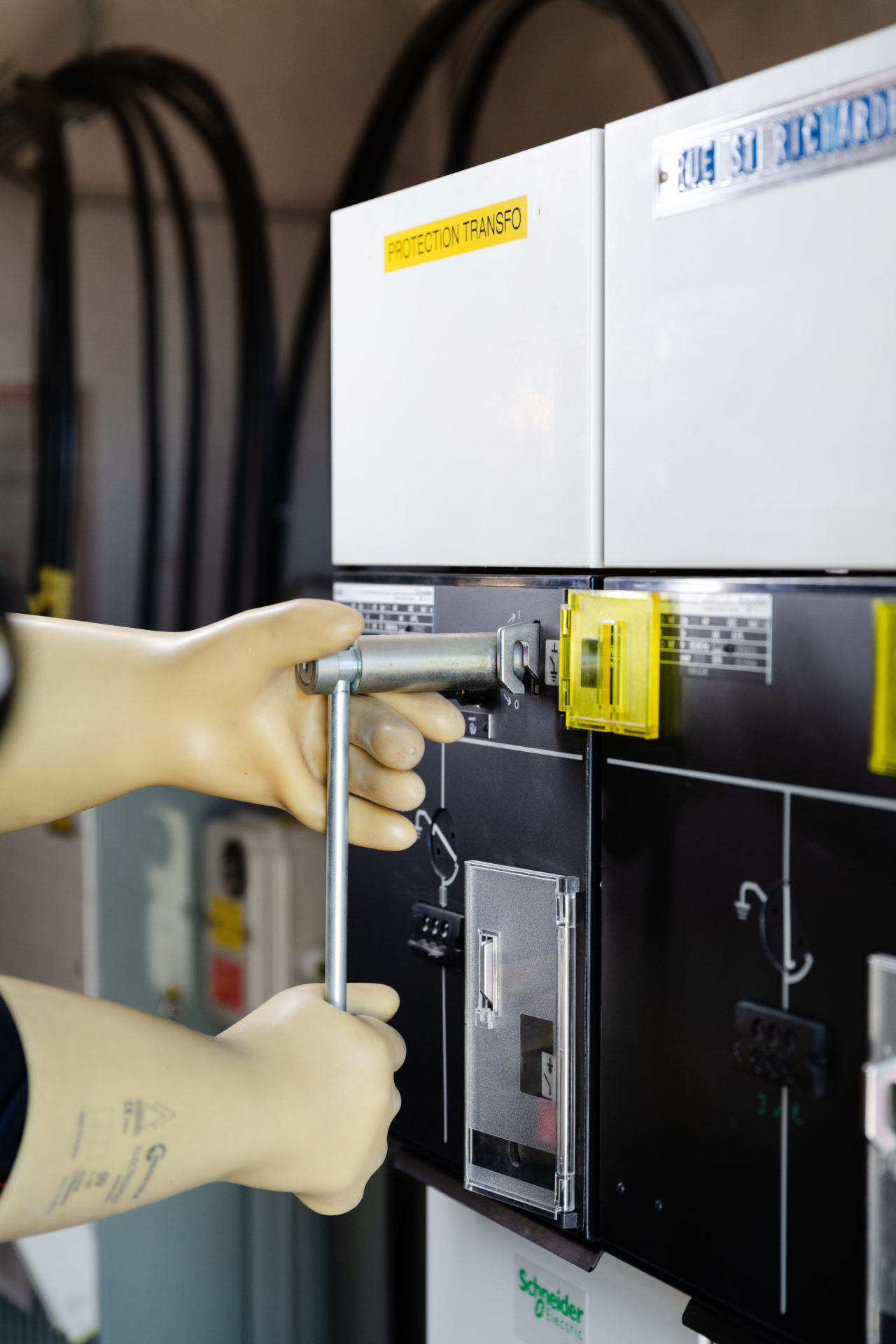 Maintenance poste haute tension